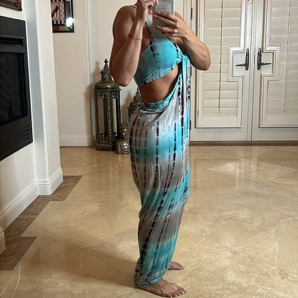 💕Gorgeous dress 💕 - Picture 2 of 4